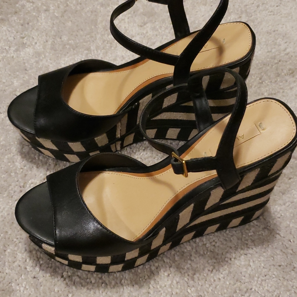 Adlo wedges